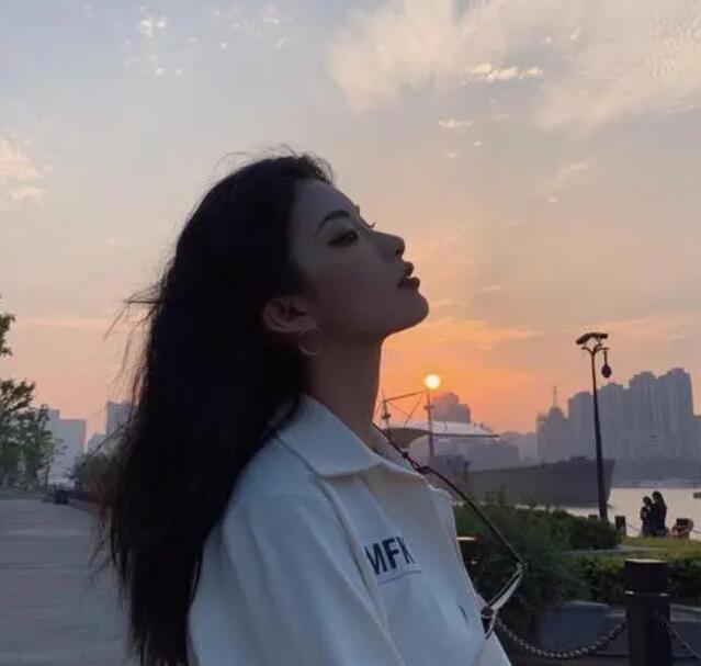 少年歌声眠旧巷